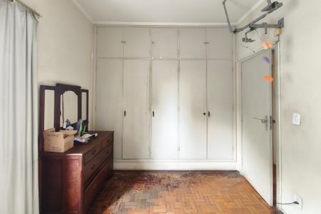 Casa para alugar com 300m², 3 quartos e 3 vagas Casa para alugar com 300m², 3 quartos e 3 vagasQuarto 1