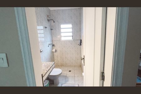 Casa à venda com 350m², 3 quartos e 4 vagas Casa à venda com 350m², 3 quartos e 4 vagasBanheiro da Suíte 1