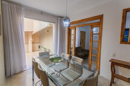 Apartamento à venda com 175m², 3 quartos e 2 vagasCopa