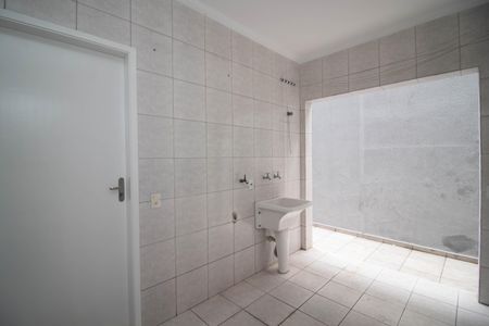 Casa à venda com 120m², 3 quartos e 2 vagas Casa à venda com 120m², 3 quartos e 2 vagasÁrea de Serviço