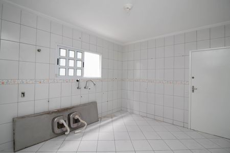 Casa à venda com 120m², 3 quartos e 2 vagas Casa à venda com 120m², 3 quartos e 2 vagasCozinha