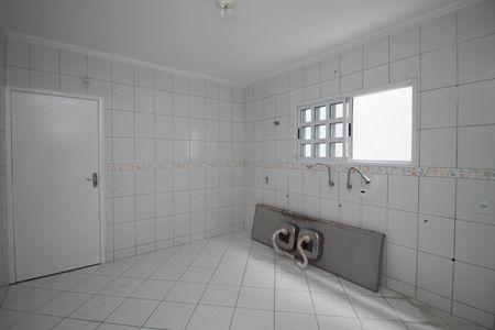 Casa à venda com 120m², 3 quartos e 2 vagas Casa à venda com 120m², 3 quartos e 2 vagasCozinha