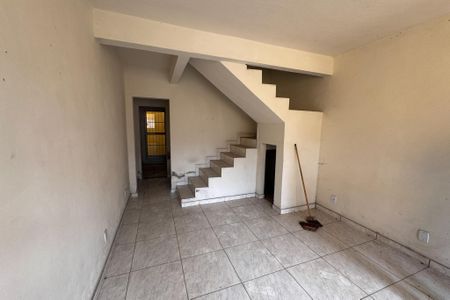 Casa para alugar com 71m², 2 quartos e 2 vagas Casa para alugar com 71m², 2 quartos e 2 vagasSala