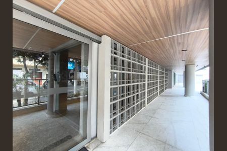 Apartamento à venda com 163m², 2 quartos e 2 vagasEntrada