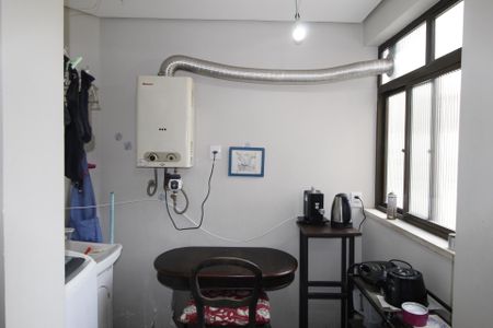 Apartamento à venda com 136m², 3 quartos e 1 vagaÁrea de Serviço