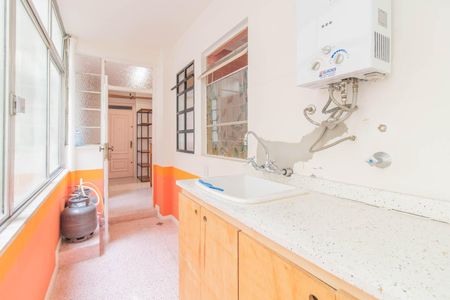 Apartamento para alugar com 111m², 2 quartos e 1 vagaÁrea de Serviço