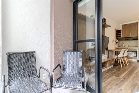 Varanda de kitnet/studio para alugar com 1 quarto, 25m² em Santa Cecilia, São Paulo