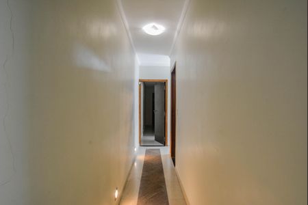 Casa à venda com 400m², 3 quartos e 2 vagasCorredor