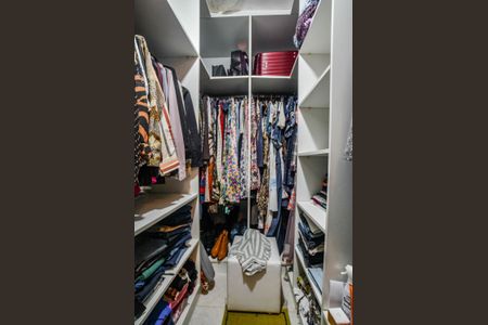 Casa à venda com 400m², 3 quartos e 2 vagasCloset