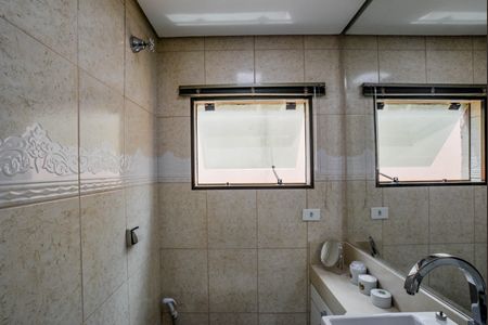 Casa à venda com 400m², 3 quartos e 2 vagasBanheiro da Suíte