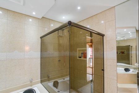 Casa à venda com 400m², 3 quartos e 2 vagasBanheiro da Suíte