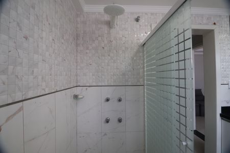 Apartamento para alugar com 120m², 4 quartos e 1 vagaBanheiro da Suíte 1