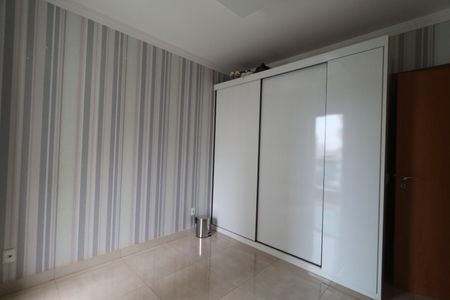 Apartamento para alugar com 75m², 2 quartos e 2 vagasQuarto