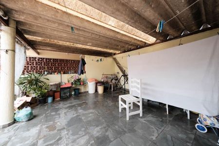 Casa à venda com 250m², 4 quartos e 4 vagasÁrea de Serviço