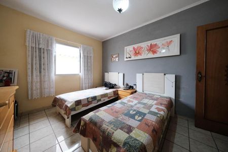 Casa à venda com 250m², 4 quartos e 4 vagasQuarto 2