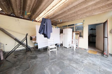 Casa à venda com 250m², 4 quartos e 4 vagasÁrea de Serviço