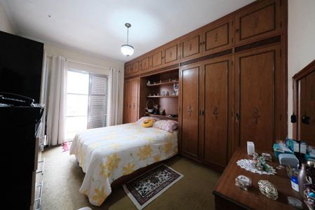 Casa à venda com 250m², 4 quartos e 4 vagasSuíte