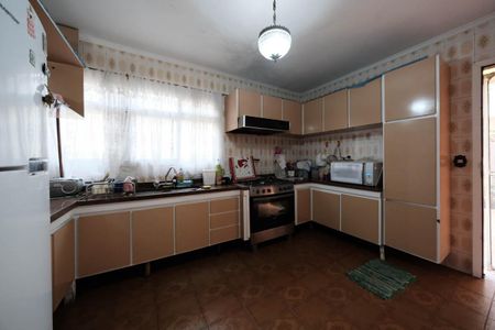 Casa à venda com 250m², 4 quartos e 4 vagasCozinha