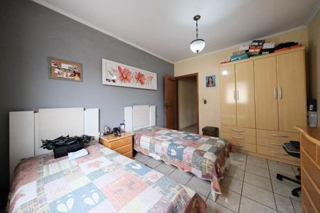 Casa à venda com 250m², 4 quartos e 4 vagasQuarto 2