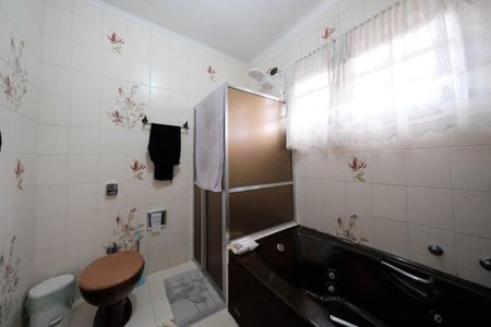 Casa à venda com 250m², 4 quartos e 4 vagasBanheiro 2