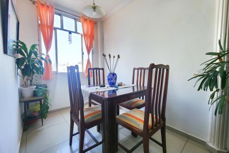 Apartamento à venda com 54m², 2 quartos e sem vagaSala