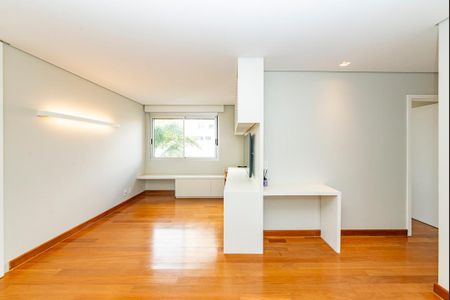 Apartamento à venda com 225m², 3 quartos e 3 vagasSala 2