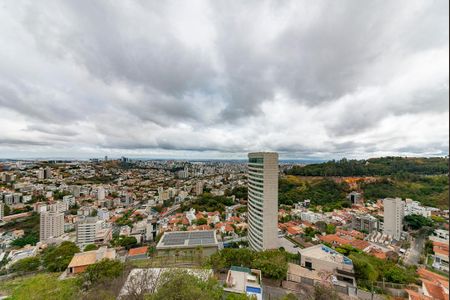Apartamento à venda com 225m², 3 quartos e 3 vagasVaranda da Sala