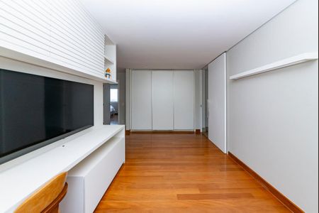 Apartamento à venda com 225m², 3 quartos e 3 vagasSala 2
