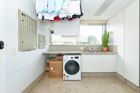 Apartamento à venda com 225m², 3 quartos e 3 vagasÁrea de Serviço