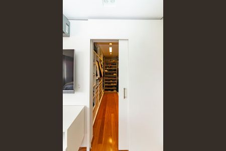 Apartamento à venda com 225m², 3 quartos e 3 vagasBanheiro da Suíte 1