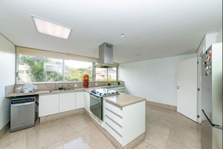 Apartamento à venda com 225m², 3 quartos e 3 vagasCozinha