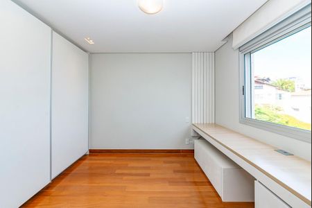 Apartamento à venda com 225m², 3 quartos e 3 vagasSuíte 3