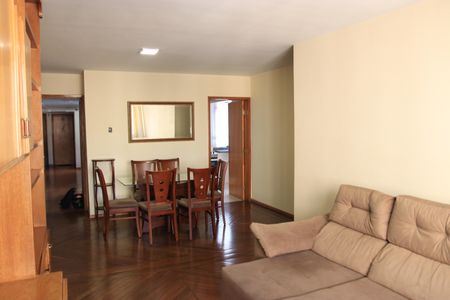 Sala de apartamento para alugar com 3 quartos, 109m² em Setor Oeste, Goiânia
