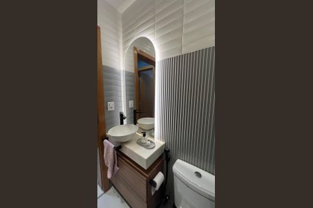 Apartamento à venda com 156m², 2 quartos e 2 vagas Apartamento à venda com 156m², 2 quartos e 2 vagasBanheiro Social