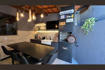 Apartamento à venda com 156m², 2 quartos e 2 vagas Apartamento à venda com 156m², 2 quartos e 2 vagasCozinha