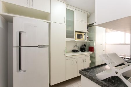 Apartamento à venda com 64m², 3 quartos e 1 vaga Apartamento à venda com 64m², 3 quartos e 1 vagaCozinha