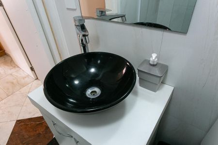 Apartamento à venda com 64m², 3 quartos e 1 vaga Apartamento à venda com 64m², 3 quartos e 1 vagaBanheiro Social