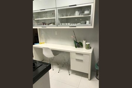 Foto 02 de apartamento à venda com 3 quartos, 134m² em Aclimação, São Paulo