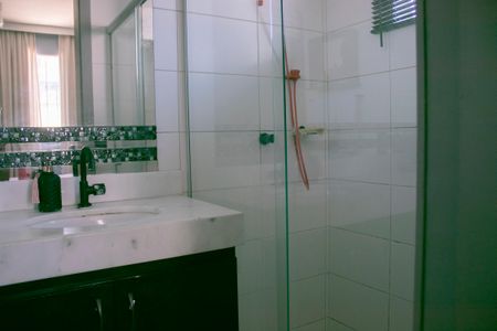 Apartamento à venda com 176m², 3 quartos e 2 vagasBanheiro da Suíte