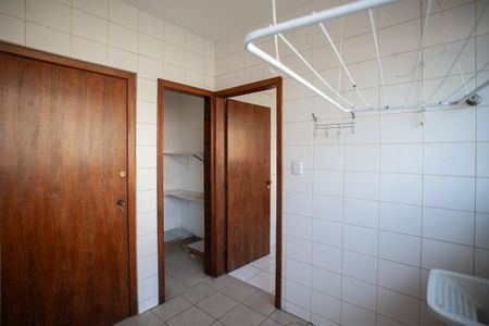 Apartamento à venda com 136m², 3 quartos e 2 vagasÁrea de Serviço