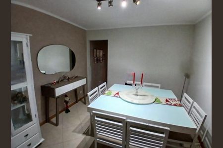 Foto 01 de casa à venda com 3 quartos, 225m² em Mirandópolis, São Paulo