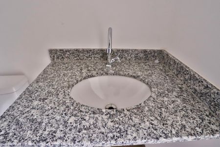 Banheiro de kitnet/studio à venda com 1 quarto, 24m² em Belenzinho, São Paulo