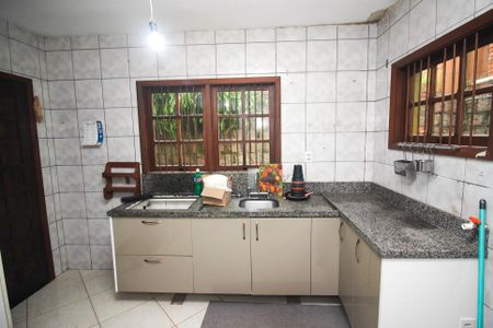 Casa à venda com 230m², 3 quartos e 3 vagasCozinha
