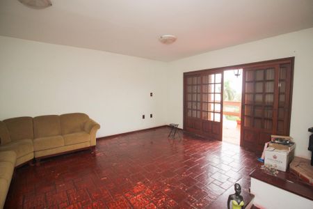 Casa à venda com 230m², 3 quartos e 3 vagasSala 2