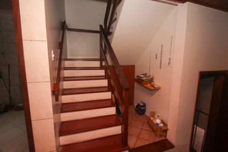 Casa à venda com 230m², 3 quartos e 3 vagasEscada