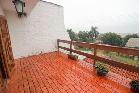 Casa à venda com 230m², 3 quartos e 3 vagasSacada da Sala 2