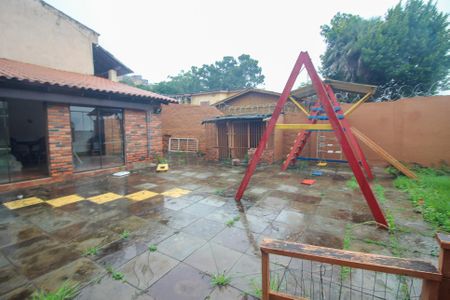Casa à venda com 230m², 3 quartos e 3 vagasQuintal