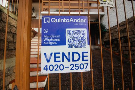 Casa à venda com 230m², 3 quartos e 3 vagasPlaca