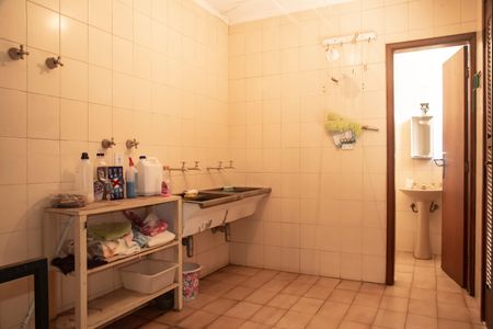 Casa à venda com 250m², 3 quartos e 3 vagasÁrea de Serviço