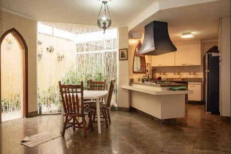 Casa à venda com 250m², 3 quartos e 3 vagasCopa